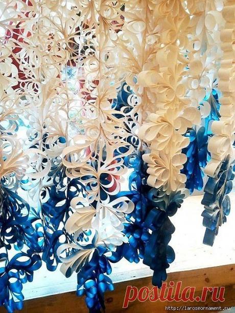 Красивая гирлянда из бумаги..