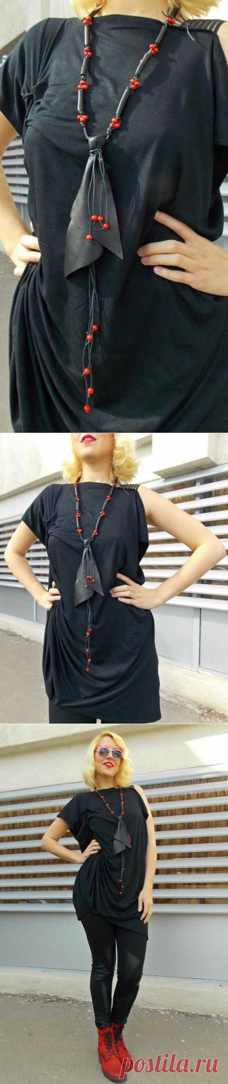 Genuine Leather Necklace / Black Tie Necklace with Red от Teyxo