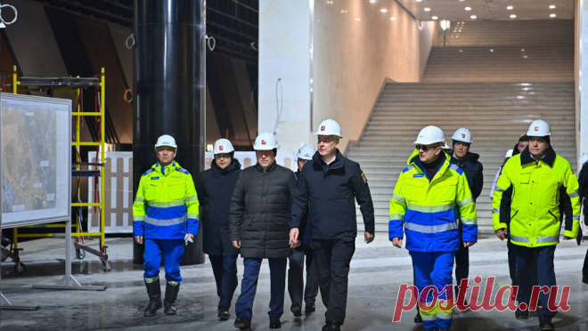 В Москве открылись два путепровода в районе Калужского шоссе. В районе ТЦ "Мега Теплый Стан" в Москве на 3 месяца раньше срока открылись два новых путепровода, сообщил в своем Telegram-канале мэр столицы Сергей Собянин. "Новые съезды улучшат транспортное обслуживание жителей ...