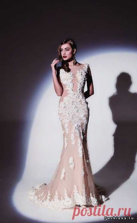 Шикарные платья от Dany Tabet Haute Couture 2014 
Великолепная отделка вечерних платьев не оставит Вас равнодушными! Как и прежде, платья от Dany Tabet поражают своей роскошью и соблазнительностью силуэтов. Женственность и элегантность, незабываемый дизайн, благородные цвета – все это предстоит увидеть в лукбуке!
