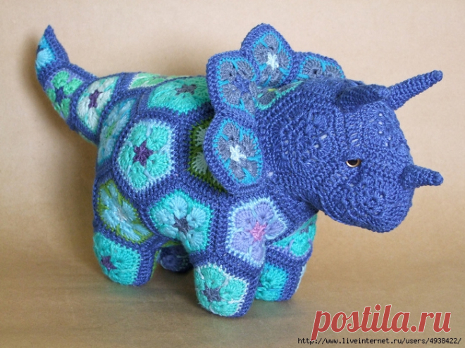 Трицератопс. Plod the African Flower Triceratops by Heidi Bears