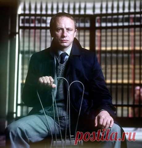 Андрей Толубеев, 30 марта, 1945
 • 7 апреля 2008