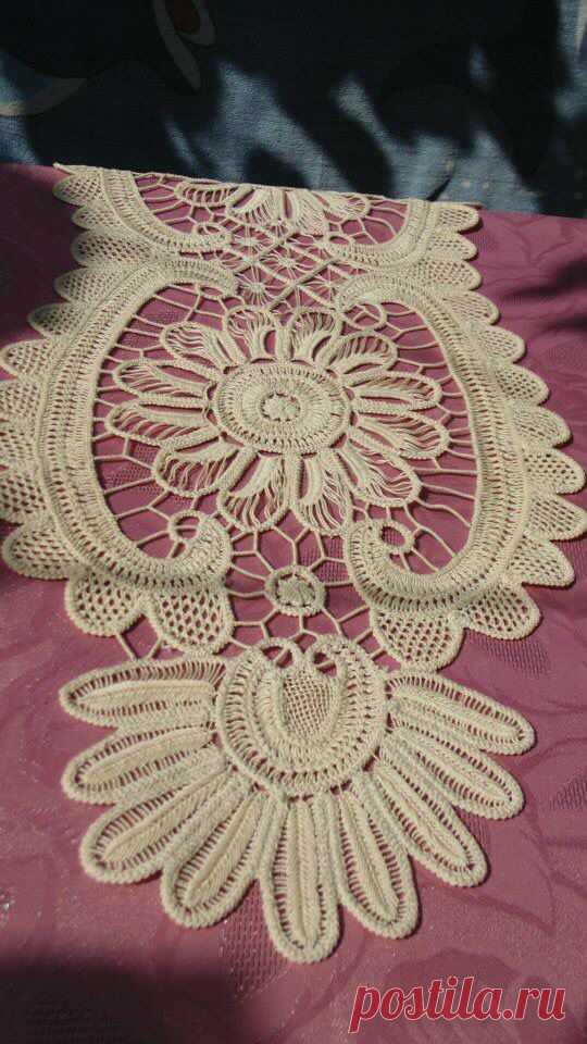 Handicrafts with lacing,pune dore me gajtan,pune dore me grep,crochet,hand crochet,modele per tavolina,centro,centro me gajtan,