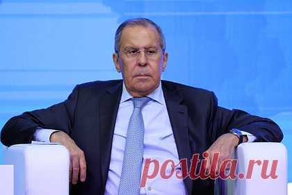 Лавров объяснил затягивание Западом регистрации российских вакцин от COVID-19. Министр иностранных дел России Сергей Лавров заявил, что процесс затягивания регистрации российских вакцин политически обусловлен. Таким мнением он поделился, выступая перед преподавателями и студентами Балтийского федерального университета им. Иммануила Канта. Об этом сообщает ТАСС.