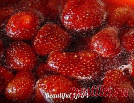 КЛУБНИЧНОЕ ВАРЕНЬЕ БЕЗ ВАРКИ ЯГОД.