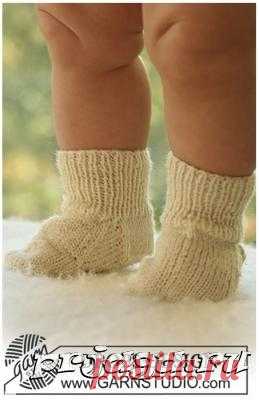 Вяжем носочки спицами для малышей