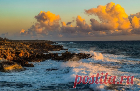 ПРЕКРАСНЫЙ КИПР В МАЕ! | Журнал "JK" Джей Кей К концу мая уже начинает припекать так, что вновь прибывшим туристам климат может показаться чересчур жарким. Сезон клубники и других ягод заканчивается, но зато абрикосы, нектарины, персики, виноград – к вашим услугам.