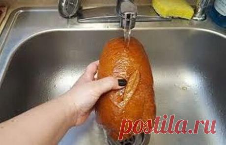 ПОДРУГА ПОДСТАВИЛА БАТОН ПОД СТРУЮ ВОДЫ. И ВОТ ЧТО ПОЛУЧИЛОСЬ В РЕЗУЛЬТАТЕ … ТРЮК, КОТОРЫЙ РЕАЛЬНО РАБОТАЕТ! ПОПРОБУЙТЕ!