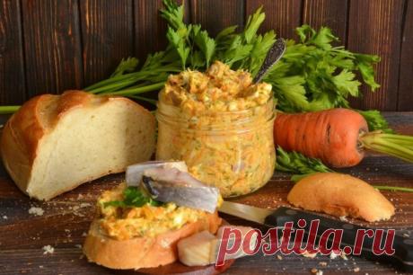 Холодная закуска из плавленого сыра и селедки