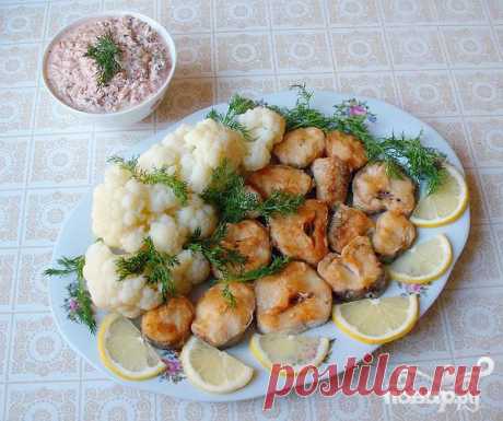 Хек с пряным сметанным соусом - пошаговый кулинарный рецепт на Повар.ру