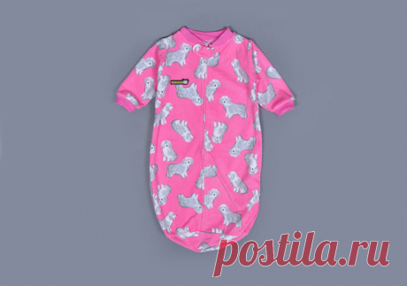 Как сшить спальный мешок для новорожденного с рукавами? Если мама хочет узнать, как сшить спальный мешок для новорожденного с рукавами, рекомендуется следовать инструкции. Выкройка мешка переводится на кальку или бумагу.
