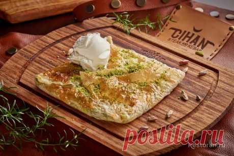 Слоёный хлеб Катмер от шеф-повара ресторана Cihan Turkish Steak and Kebab. Рецепты от шефа