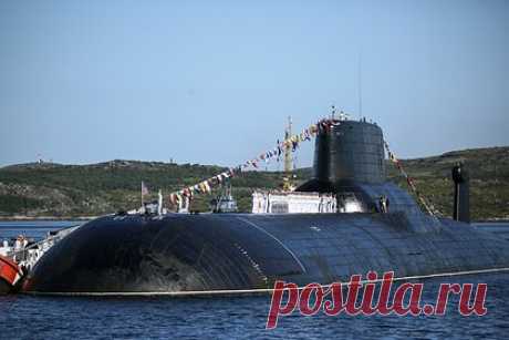 «Дмитрия Донского» вывели из боевого состава ВМФ России. Тяжелый атомный подводный ракетный крейсер стратегического назначения «Дмитрий Донской» проекта 941 «Акула» вывели из состава Военно-морского флота (ВМФ) России, сообщил глава Движения поддержки флота (ДПФ) Владимир Мальцев. Подлодка будет ожидать утилизации на военно-морской базе в Северодвинске.