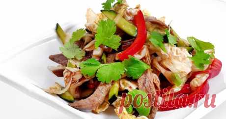 Салат с говядиной, овощами и зеленью — Субботний Рамблер