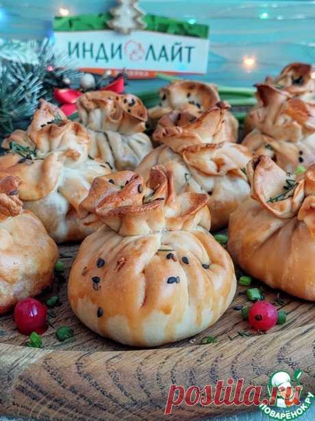 Мешочки с индейкой и вялеными томатами – кулинарный рецепт