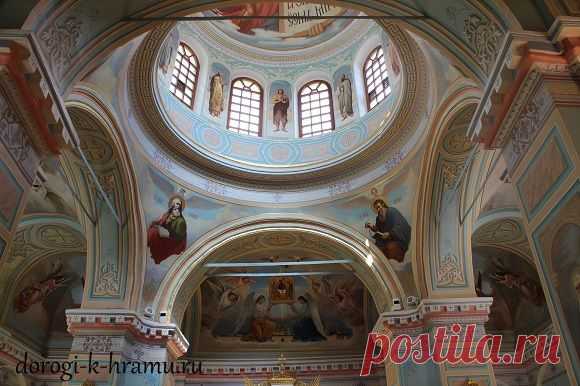 Старица. Свято-Успенский монастырь. Купол Троицкой церкви