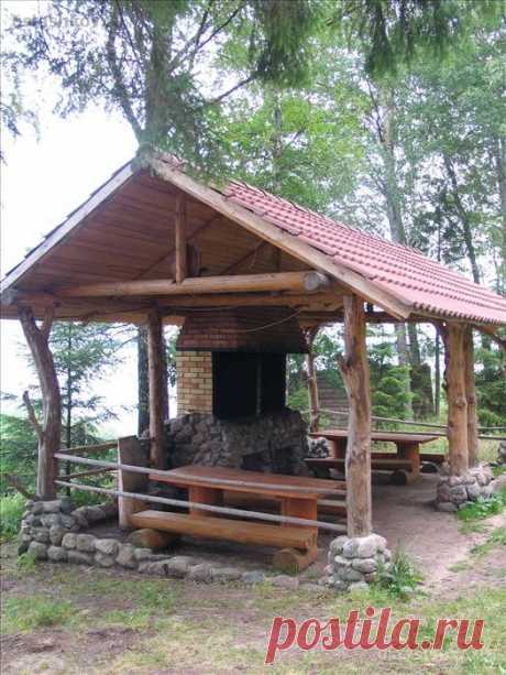 Альтанка з мангалом (альтанка барбекю). Фото