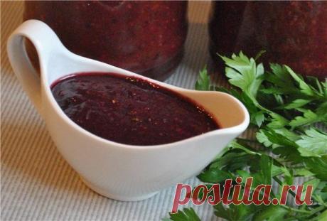 СЛИВОВЫЙ СОУС - описание, размножение, уход, посадка, фото, применение в саду, сорта и виды Сливовый соус к жареному мясу, к шашлыку, к горячим бутербродам. Ткемали, конечно, классический неповторимый соус. Но и из обычной сливы тоже можно приготовить отличный, вкусный соус. Что я сегодня и сделала. Продукты: Слива — 1,5 кг Сахар — 300 г Соль — 1 ч. ложка с верхом Зеленый базилик — небольшой пучок Имбирь сушеный молотый …