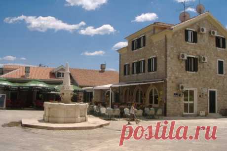&quot;Bella vista&quot; square
