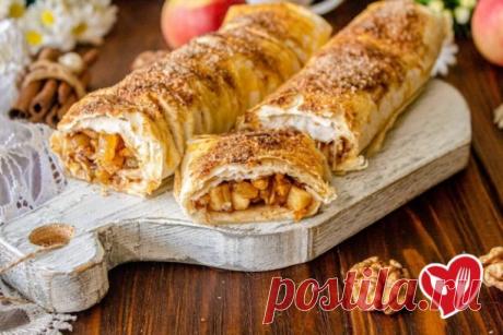 Быстрый штрудель  

 Ингредиенты:

- Яблоки - 300 г. 
- Корица - 2 г. 
- Лаваш - 300 г. 
- Изюм - 30 г. 
- Сахар - 1 ст. л. 
- Грецкие орехи - 30 г. 

🧑‍ Приготовление:

1. Яблоки нарезаем небольшими кусочками. Немного обжариваем на сливочном масле. Добавляем корицу, ванилин, немного сахара, орехи и заранее замоченный изюм.
2. Тонкий лаваш смазываем маслом, выкладываем начинку и сворачиваем. Сверху снова смазываем маслом. Отправляем в духовку, примерно, на 15 минут при 18...