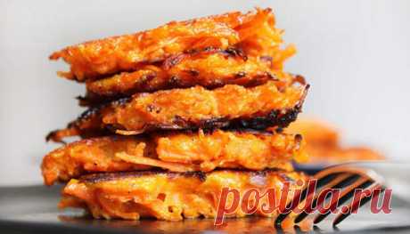 Морковные оладьи – 7 рецептов - Будет вкусно - Медиаплатформа МирТесен Морковь в рационе детей просто незаменимый продукт. Ведь она содержит множество необходимых для растущего организма витаминов и других полезных веществ. Употребление моркови укрепляет глазную сетчатку, способствует нормальному росту, благотворно влияет на легкие. Не обязательно есть морковку в - 4 февраля - 43238810165 - Медиаплатформа МирТесен