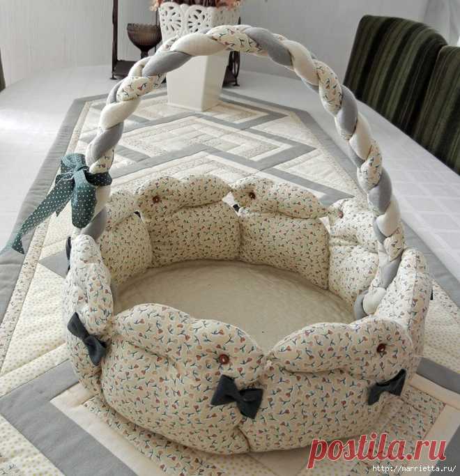 Пасхальная корзинка с кроликами. Лоскутное шитье