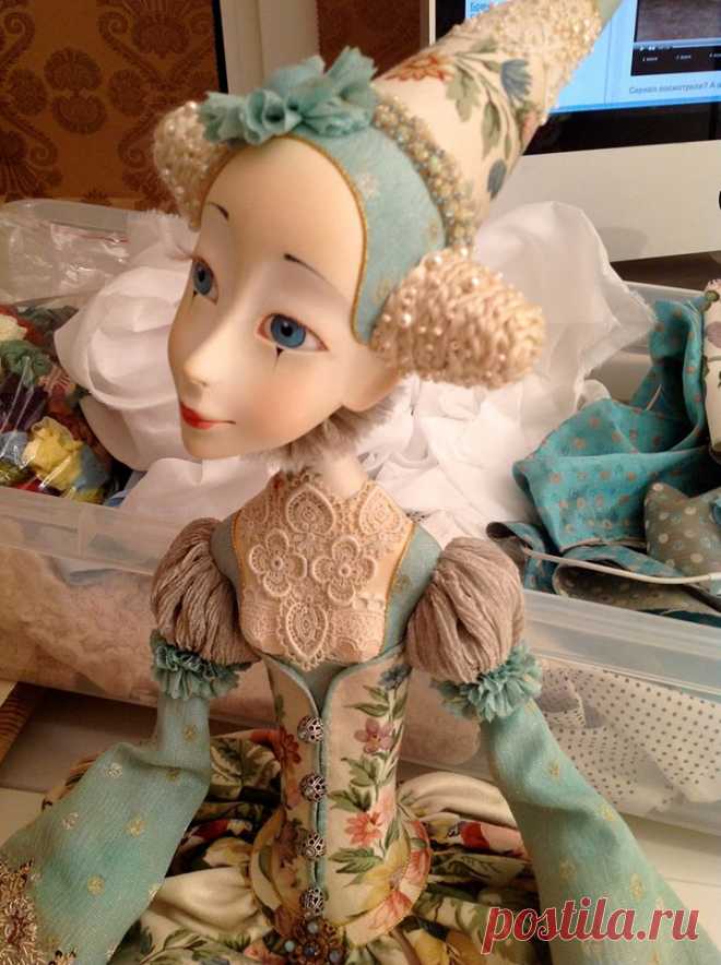 (5) Annadan Boudoir dolls - 