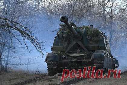 В России объяснили конфликт на Украине борьбой с Западом. Ведение Россией СВО на Украине является борьбой Москвы с коллективным Западом, написал в своей статье посол РФ в Габоне Ильяс Искандаров. «То, что происходит сейчас в этой стране, является не русско-украинской войной, а конфликтом России с коллективным Западом во главе с США», — описал свое видение СВО Искандаров.
