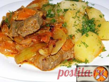 Жаркое по-домашнему | ДОМАШНИЕ РЕЦЕПТЫ Продукты:1. Мясо говядина, свинина - 500 гр 2. Лук репчатый - 1 головка 3. Морковь крупная - 1 шт 4. Перец болгарский (желательно красный) - 1 шт 5. Помидоры...