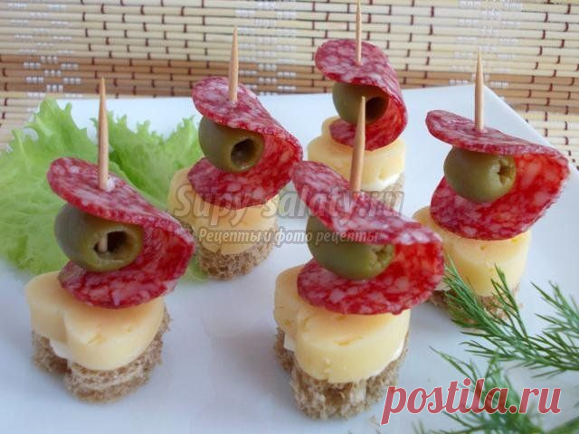 КАНАПЕ С СЕРВЕЛАТОМ