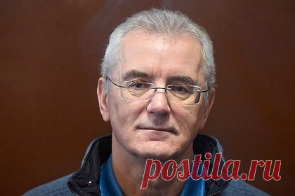 С бывшего губернатора российского региона потребовали почти 10 миллиардов рублей. Генпрокуратура России подала в суд иск об изъятии в доход государства почти десяти миллиардов рублей с бывшего губернатора Пензенской области Ивана Белозерцева, обвиняемого в коррупции. Ответчиками по иску также выступают глава фармкомпании «Биотэк» Борис Шпигель и другие фигуранты дела о даче взяток экс-губернатору.