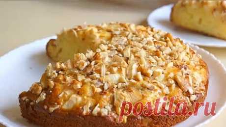 Пирог с яблоками и орехами
