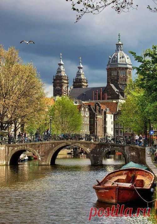 Amsterdam by Antonio Ragonese  |  Pinterest