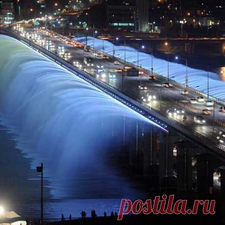 Мост-фонтан Банпо в Сеуле