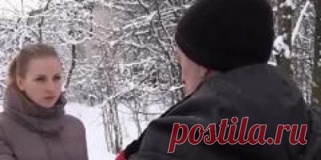 ЖАКЕТ И ЮБКА ЖАККАРДОВЫМ УЗОРОМ .