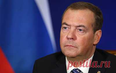 Медведев назвал Британию вечным врагом России. Зампред СБ РФ прокомментировал введение Лондоном санкций против пятерых участников расследования в отношении признанного в РФ иноагентом Владимира Кара-Мурзы