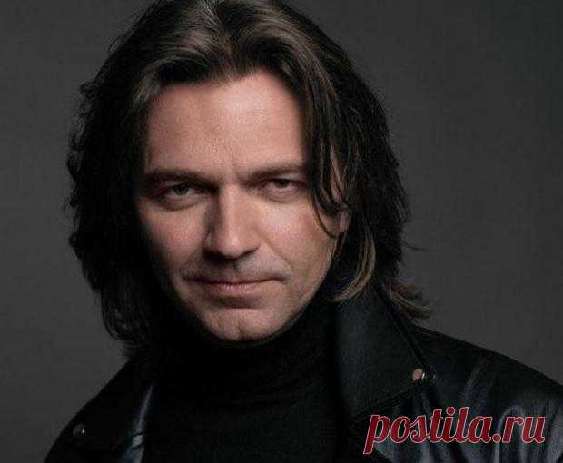 Дмитрий Маликов поделился редким фото с сестрой: 42-летняя Инна выглядит потрясающе