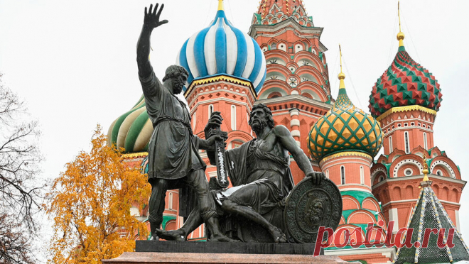 На Красной площади в четвертый раз нанесли проукраинскую надпись. Полиция задержала пенсионерку, которая оставила на памятнике Минину и Пожарскому надпись "ГУР" (Главное управление разведки Украины). Об этом сообщает РИА Новости, ссылаясь на источник в правоохранительных ...