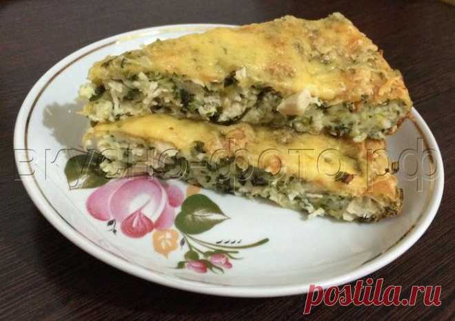 Заливной пирог с курицей и зеленым луком