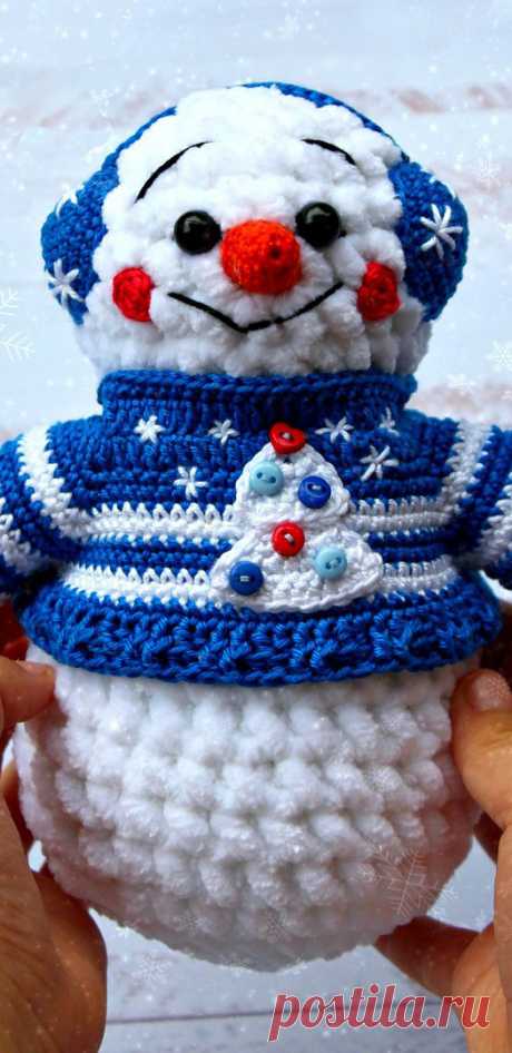 PDF Снеговик крючком. FREE crochet pattern; Аmigurumi doll patterns. Амигуруми схемы и описания на русском. Вязаные игрушки и поделки своими руками #amimore - плюшевый снеговик, Новый год, снеговичок, snowman, Schneemann, bałwan, bonhomme de neige, happy new year, Christmas, xmas, Nativity, sněhulák, boneco de neve. Amigurumi doll pattern free; amigurumi patterns; amigurumi crochet; amigurumi crochet patterns; amigurumi patterns free; amigurumi today.