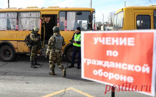 Гладков заявил о внеплановых учениях по гражданской обороне в Белгороде. В Белгороде начались внеплановые учения по гражданской обороне, об этом сообщил губернатор Вячеслав Гладков в телеграм-канале
 
 
 Гражданская оборона — система мер по защите населения и ценностей в военное время и при чрезвычайных ситуациях.