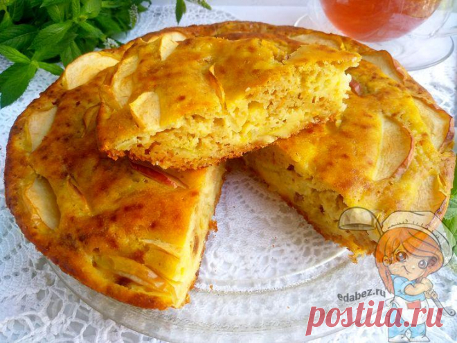 Шарлотка с творогом и яблоками в духовке: пп рецепт - Пошаговые фото рецепты без дрожжей, без муки, без мяса, без масла, без яиц Творожная шарлотка с яблоками. У пирога нежная пористая структура, сладкий вкус с ароматом меда и яблок. Шарлотка с творогом долго не черствеет, ее можно взять с собой в дорогу или на пикник.