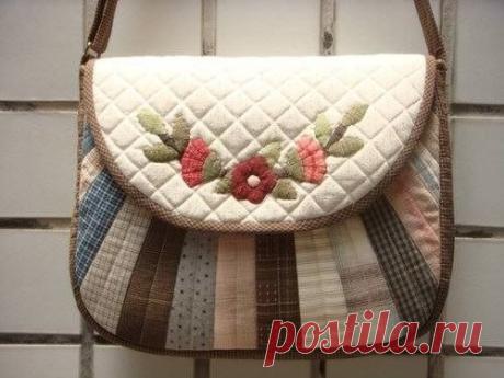 Коллекция лоскутных сумок.