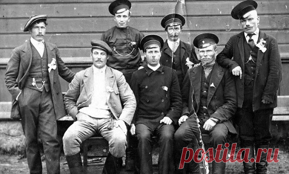 Какие русские фамилии давали иностанцам на Руси На все народы, живущие в России, русские оказали культурное влияние. Одной из его форм было наречение нерусских русскими именами и фамилиями. Разбираемся, как проходил этот процесс, и какие звучащие по-русски фамилии на самом деле русскими не являются.[С-BLOCK]