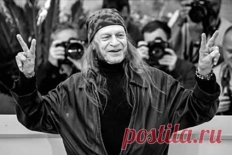 Умер актер из фильмов Стэнли Кубрика Леон Витали. Ушел из жизни британский актер Леон Витали. Артист скончался на 75-м году жизни. Причины смерти не раскрываются. Витали известен по роли лорда Буллингдона в фильме «Барри Линдон» Стэнли Кубрика. Позднее актер снялся и выступил в качестве ассистента режиссера в картинах «С широко закрытыми глазами» и «Сияние».