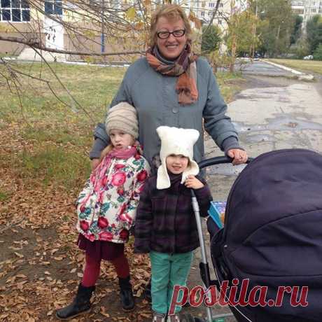 В таком составе водили Машу в музыкалку
