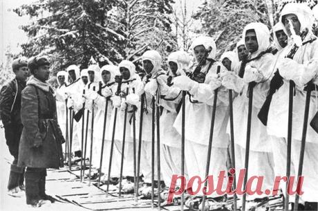27 против 400, или подвиг у деревни Хлуднево 23 января 1942 года у деревни Хлуднево совершили подвиг 27 чекистов-лыжников. Выполняя задание командования, приняли бой с превосходящими силами противника. Их было 400 и 4 танка. Бой шел всю ночь. По…