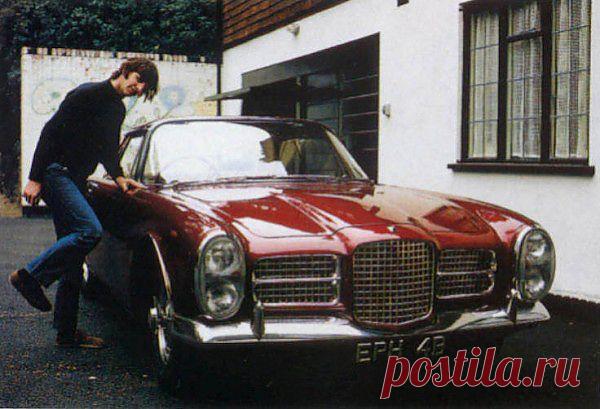 За автомобиль Facel Vega ударника The Beatles  организаторы аукциона хотят выручить минимум 560 тысяч долларов США.