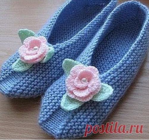 Уютные ленивые тапочки на двух спицах. Вы удивитесь как быстро они вяжутся! – БУДЬ В ТЕМЕ