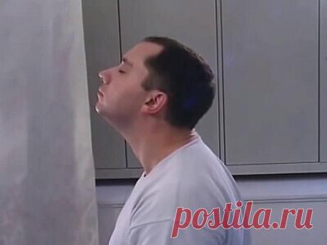 Гипертония: 9 упражнений доктора ШИШОНИНА
Этот комплекс упражнений нормализует кровоснабжение головного мозга, что
снижает вероятность инсульта. Спазмы пройдут, шея и плечи станут более
расслабленными. Будьте здоровы!